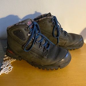 Helly Hansen hiking boots mens size 7/womens 8.5